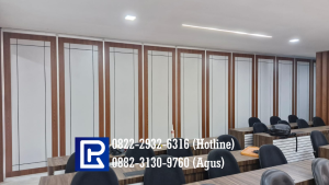 pintu partisi ruang meeting 